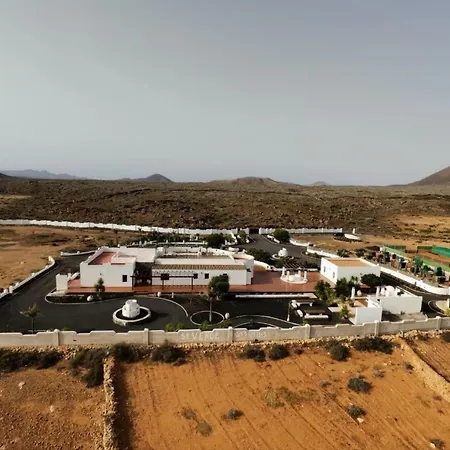 Mit Privatem Pool By Interhome *