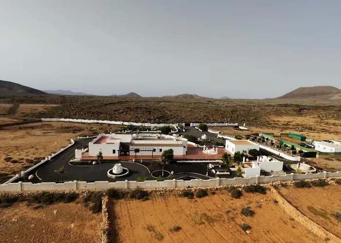 Mit Privatem Pool By Interhome *