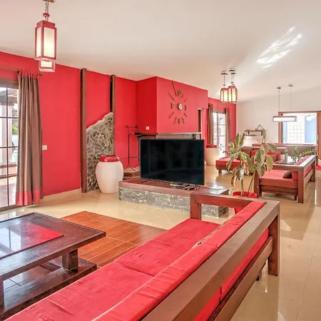 Mit Privatem Pool By Interhome Casa vacanze