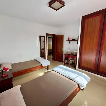 Mit Privatem Pool By Interhome