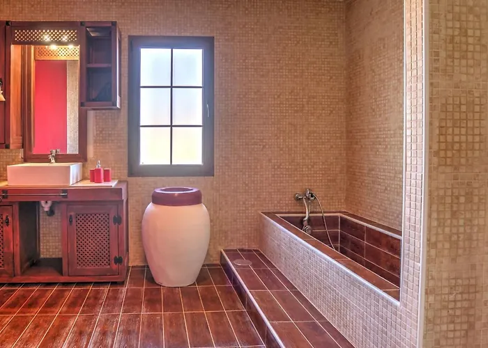 Mit Privatem Pool By Interhome Casa vacanze