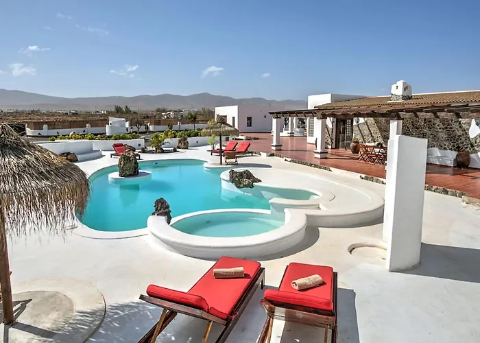 Mit Privatem Pool By Interhome Casa vacanze